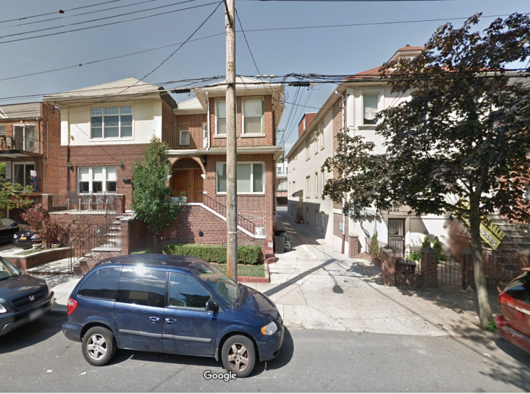 Four Family Homecrest