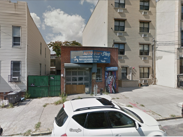(2x) Eight Family Bushwick