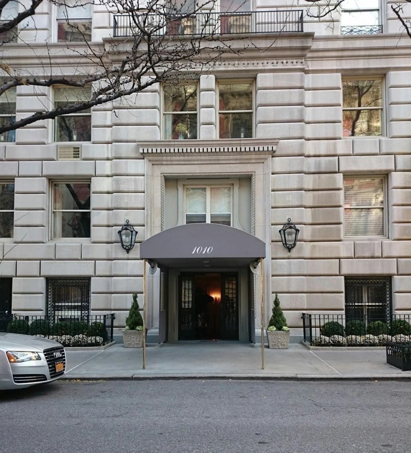 1010 Fifth Avenue led Manhattan’s luxury market