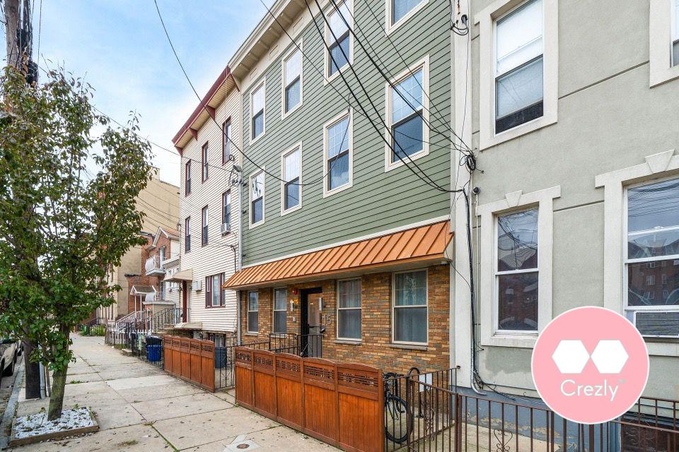 Jersey City Heights 6 family