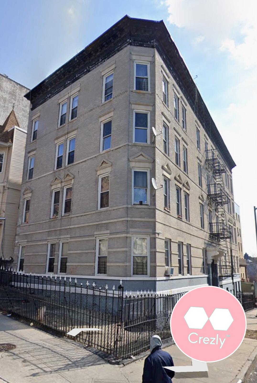 Off-market commercial real estate listing on Crezly