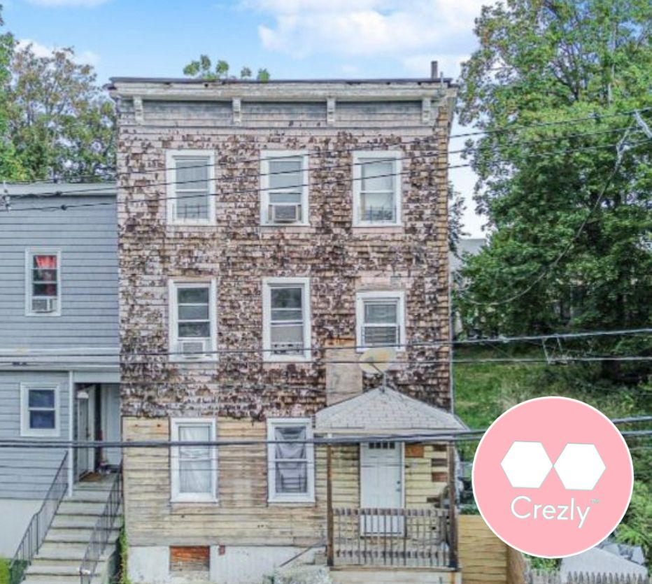 Off-market commercial real estate listing on Crezly