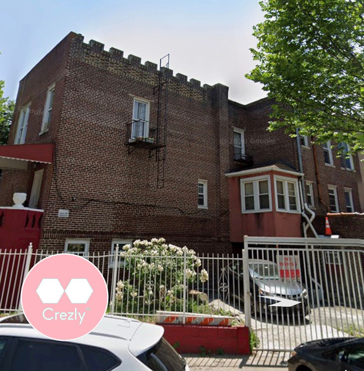 Off-market commercial real estate listing on Crezly