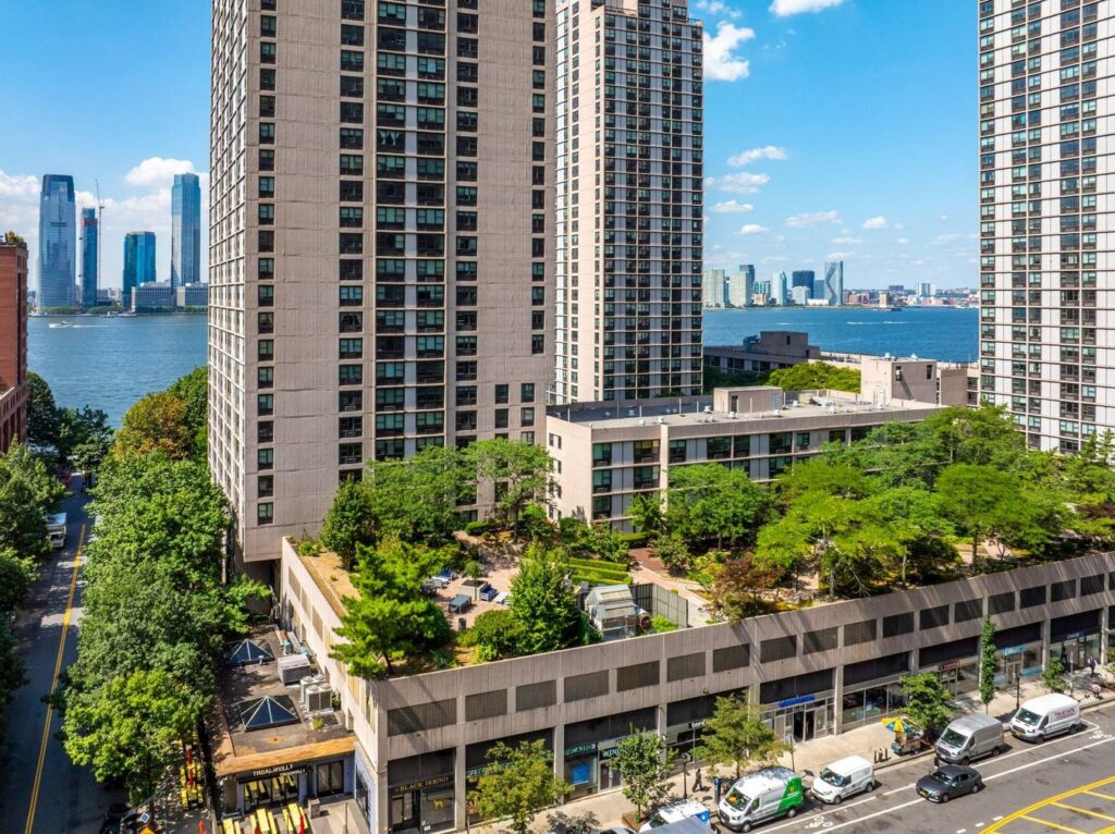Agreement Reached To Preserve Rent Protection At Gateway Plaza In Battery Park City, Manhattan