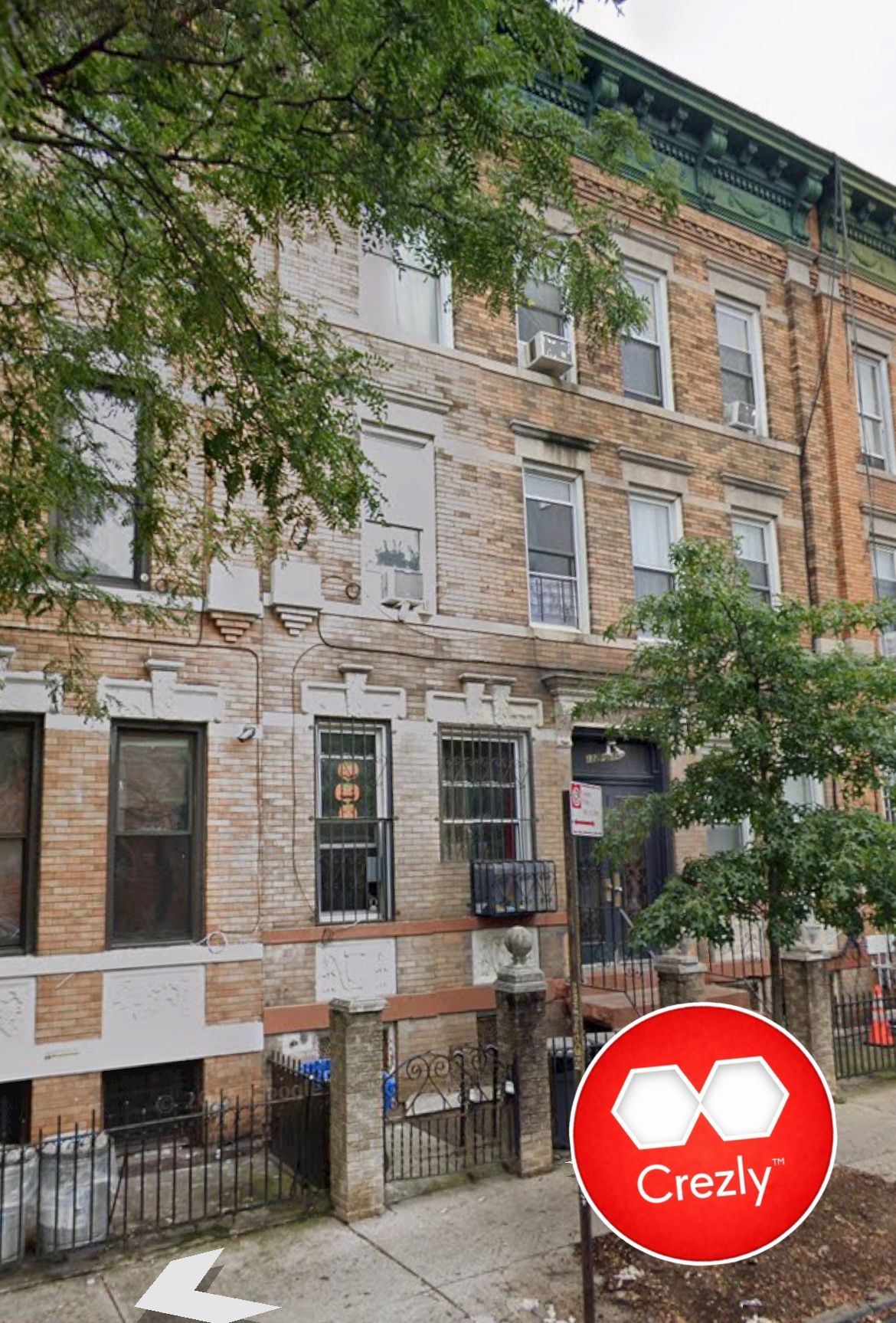 Off-market commercial real estate listing on Crezly