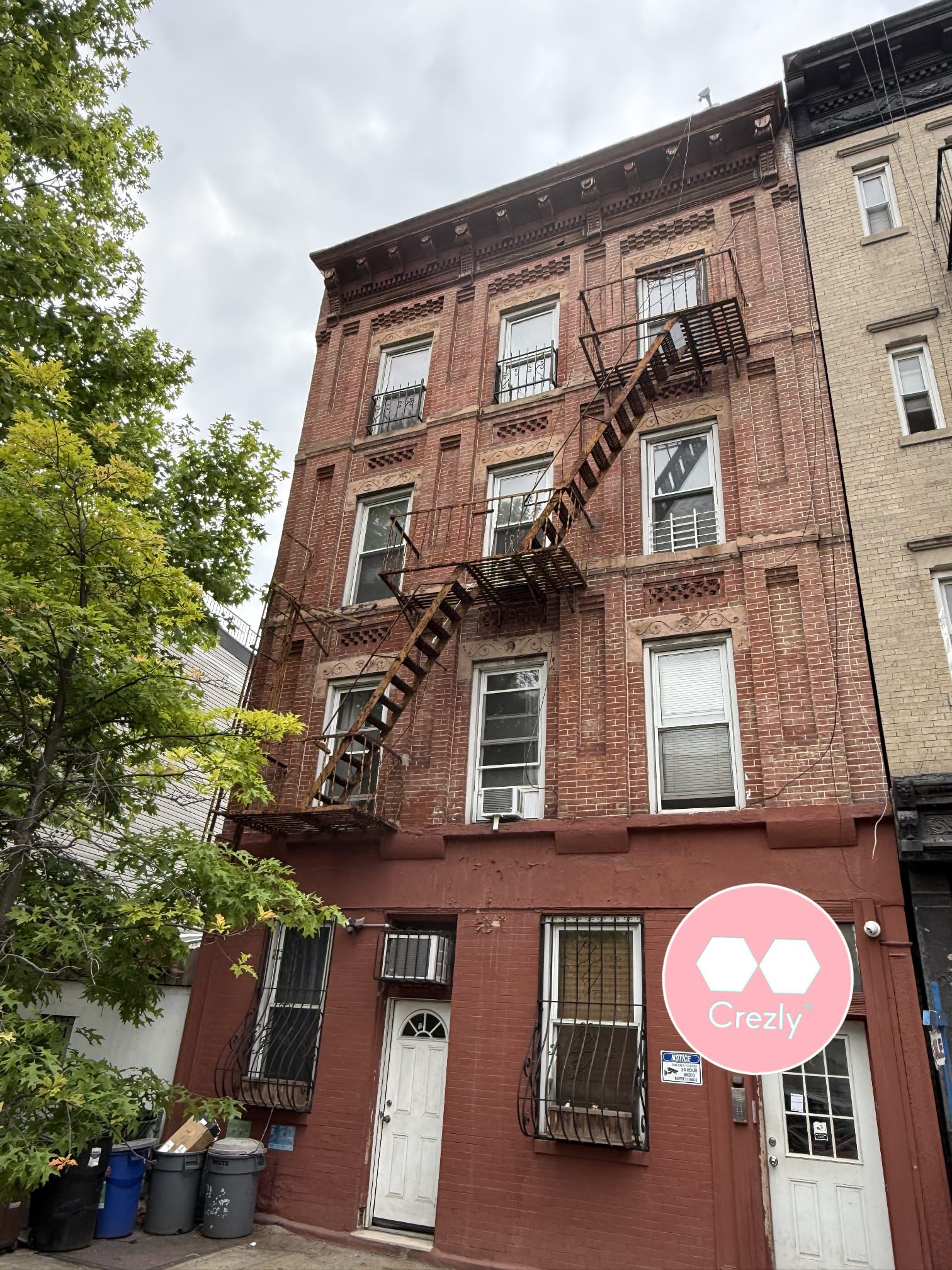 Off-market commercial real estate listing on Crezly