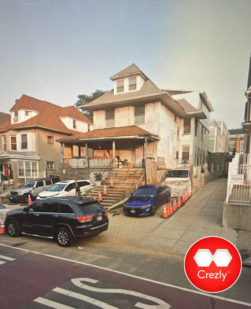 Off-market commercial real estate listing on Crezly