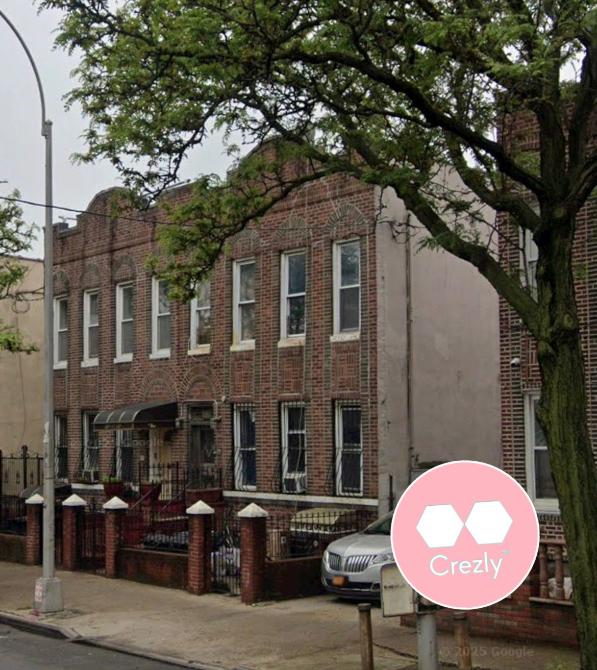 Off-market commercial real estate listing on Crezly