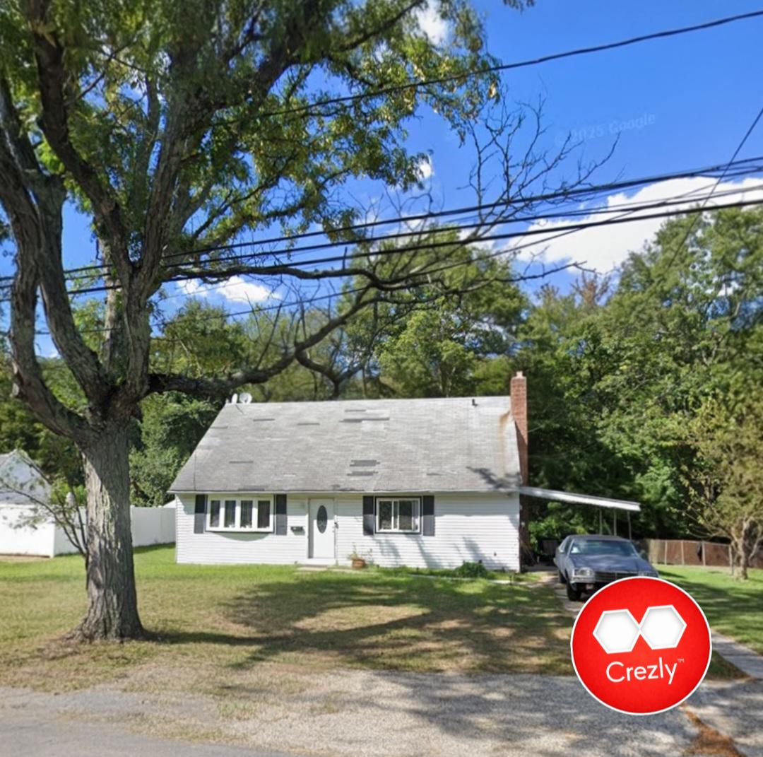 Off-market commercial real estate listing on Crezly