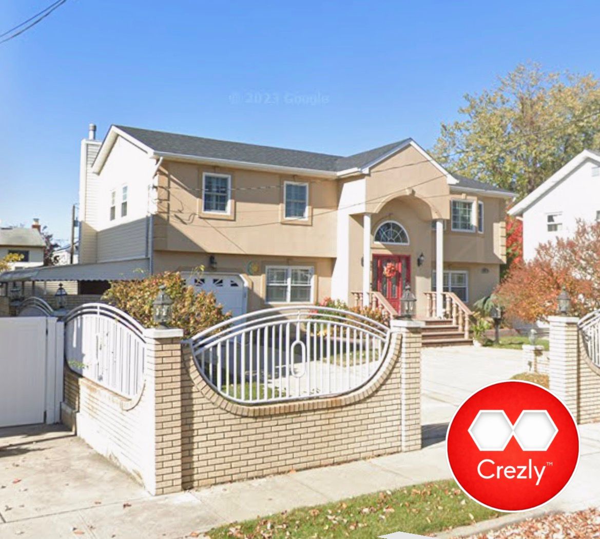 Off-market commercial real estate listing on Crezly