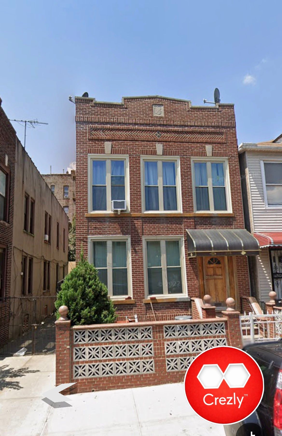 Off-market commercial real estate listing on Crezly