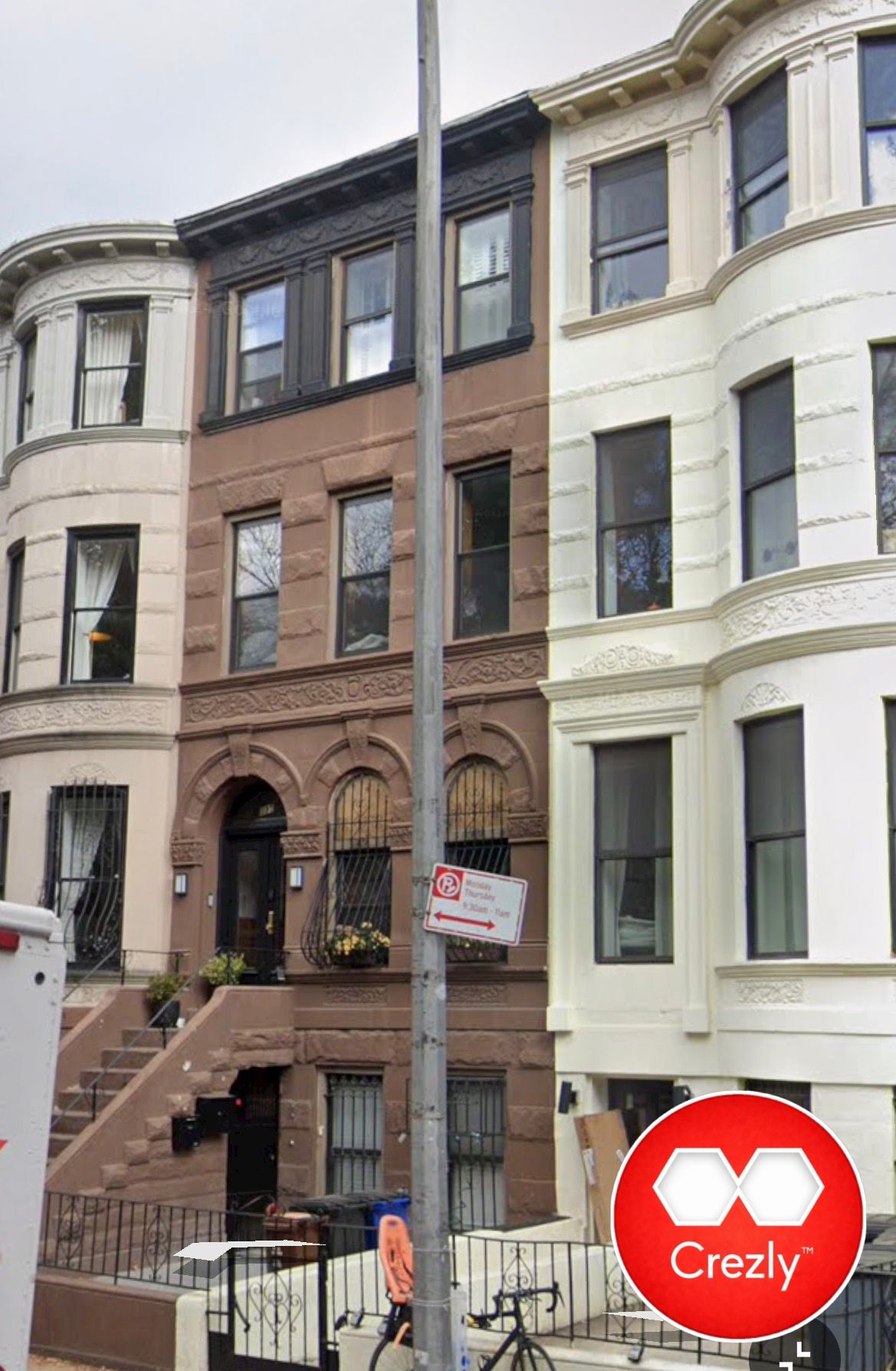 Off-market commercial real estate listing on Crezly