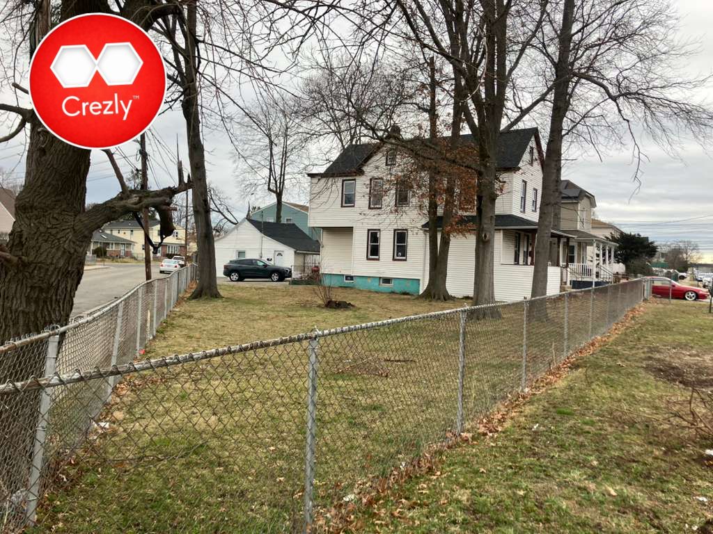 Off-market commercial real estate listing on Crezly
