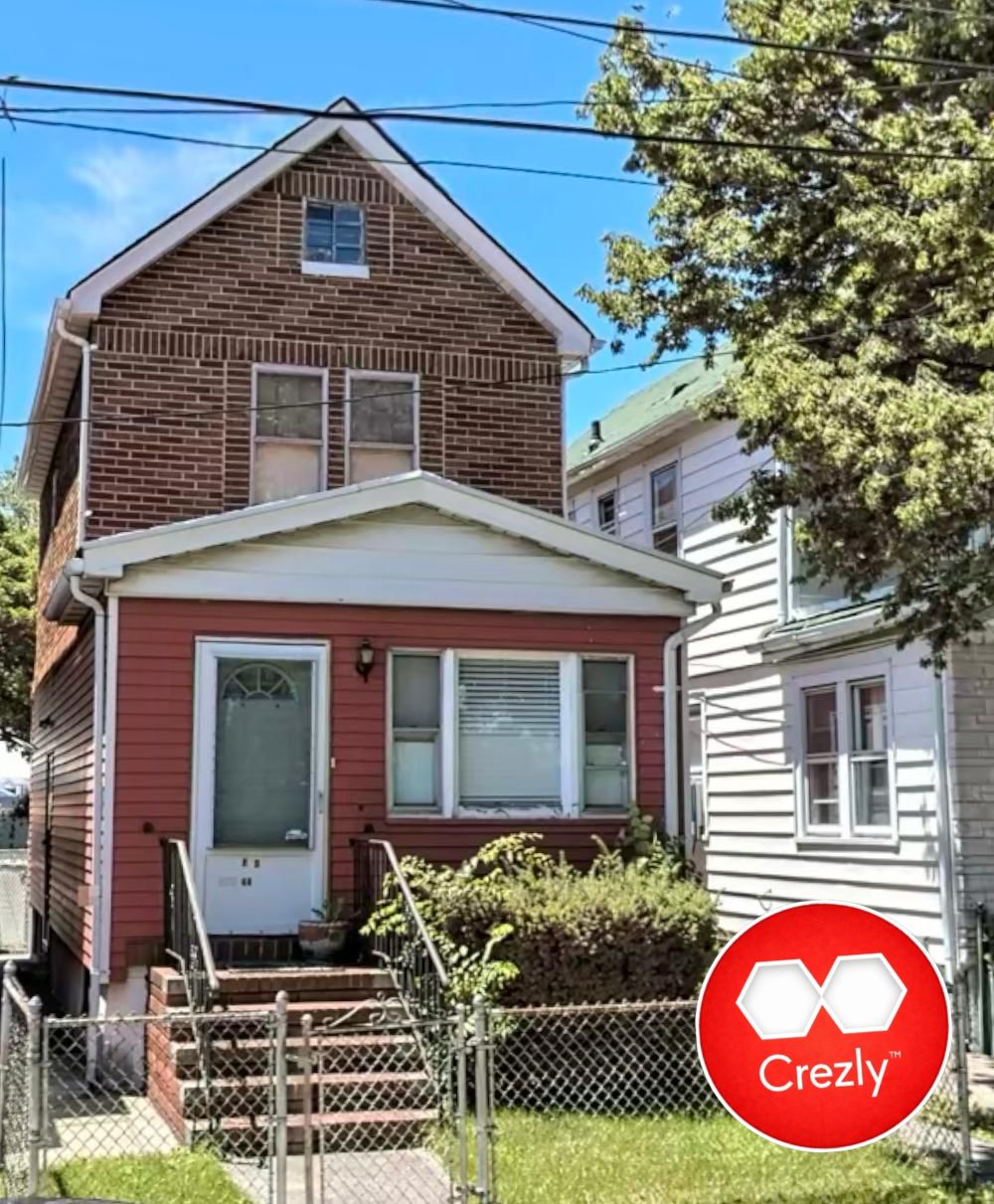Off-market commercial real estate listing on Crezly