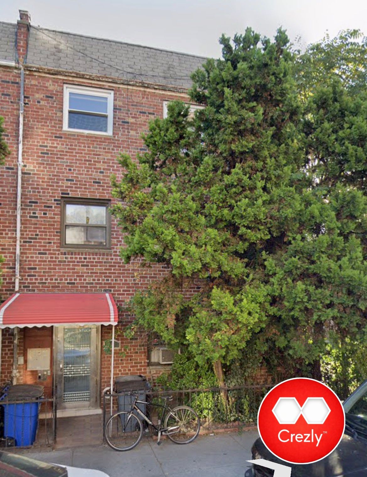Off-market commercial real estate listing on Crezly