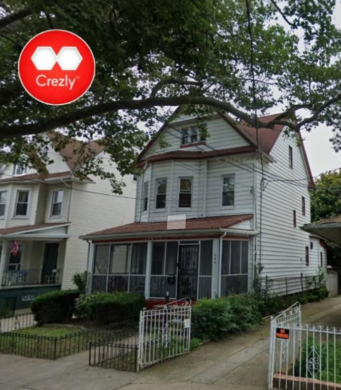 Off-market commercial real estate listing on Crezly