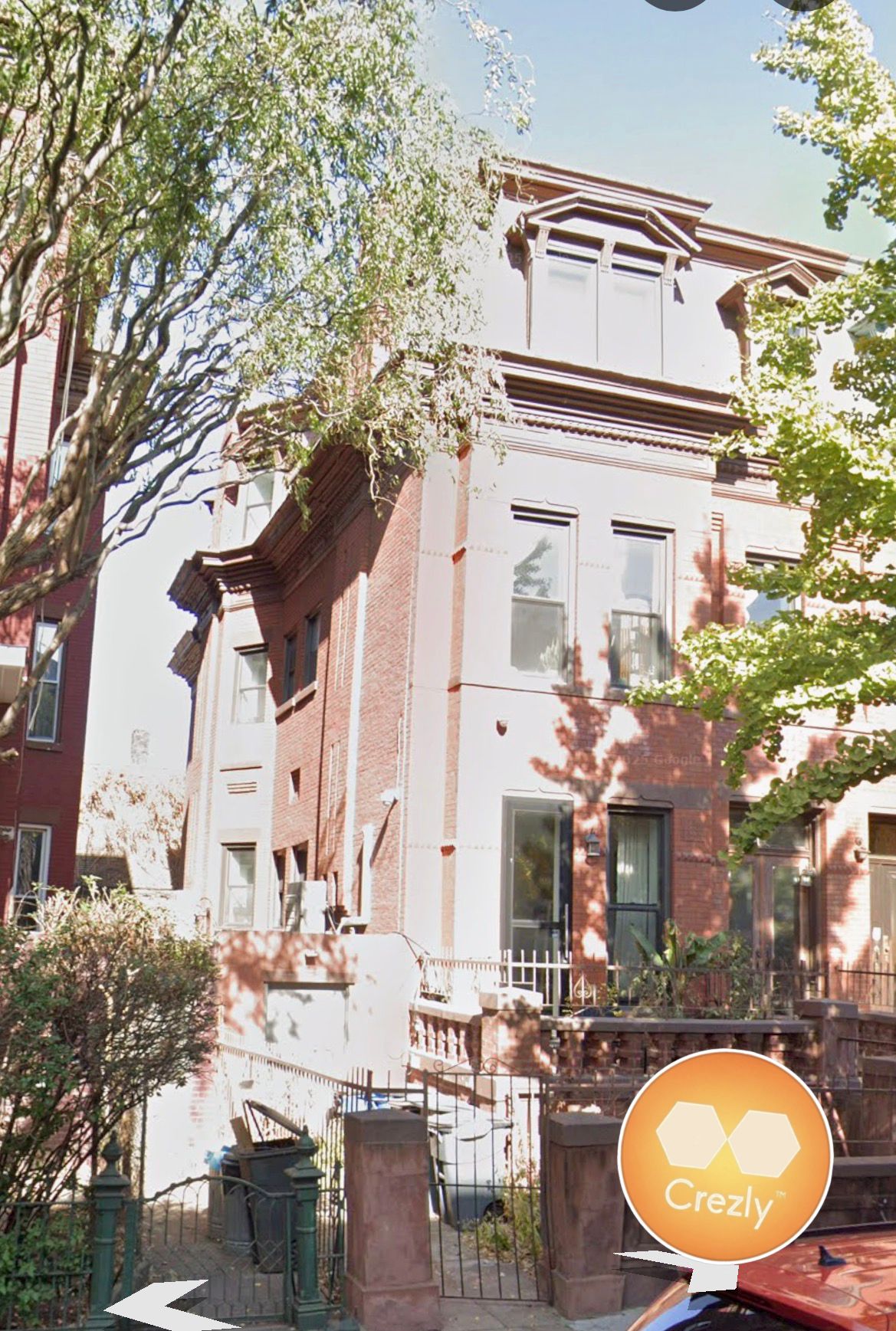 Off-market commercial real estate listing on Crezly