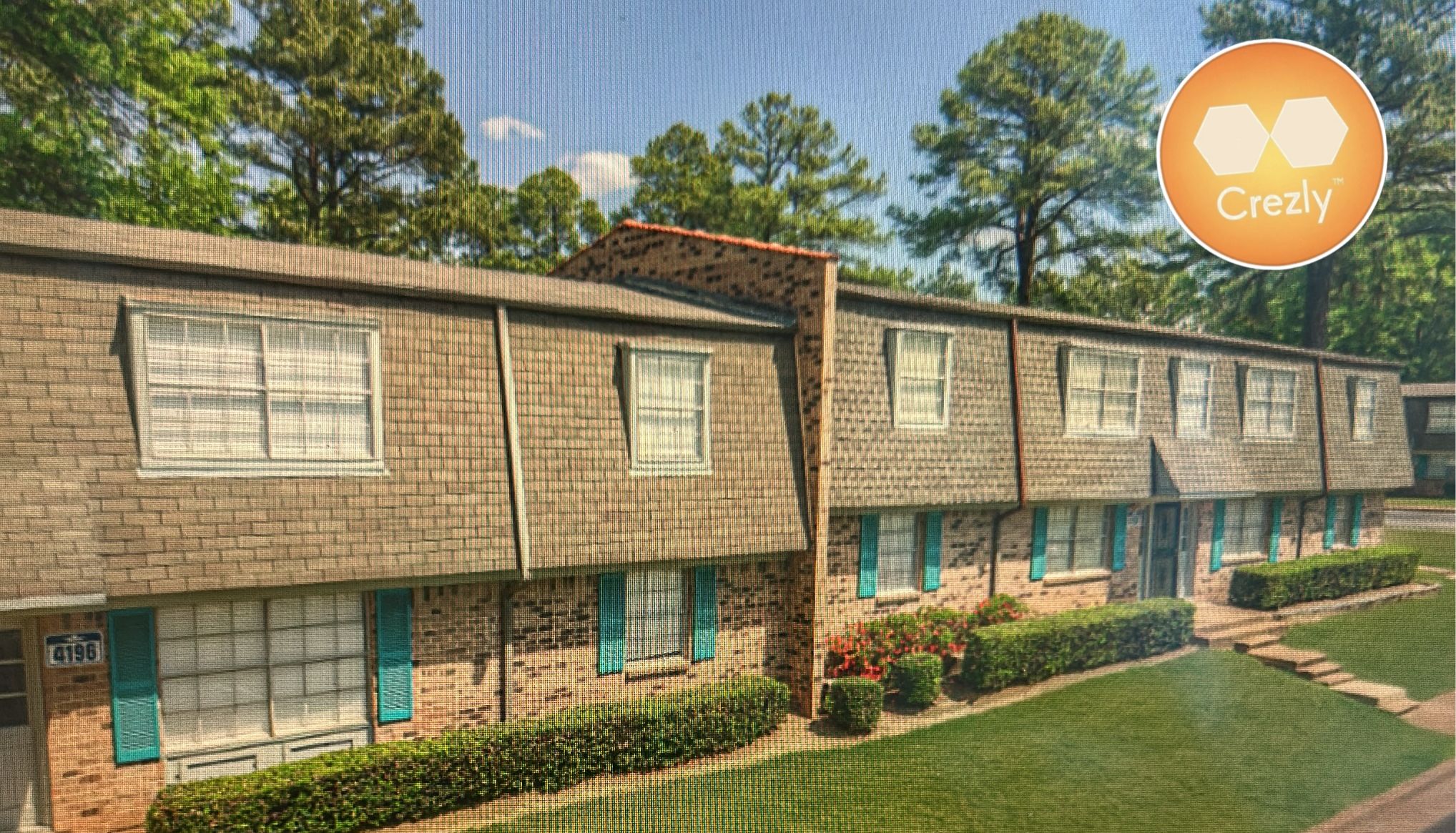 Off-market commercial real estate listing on Crezly