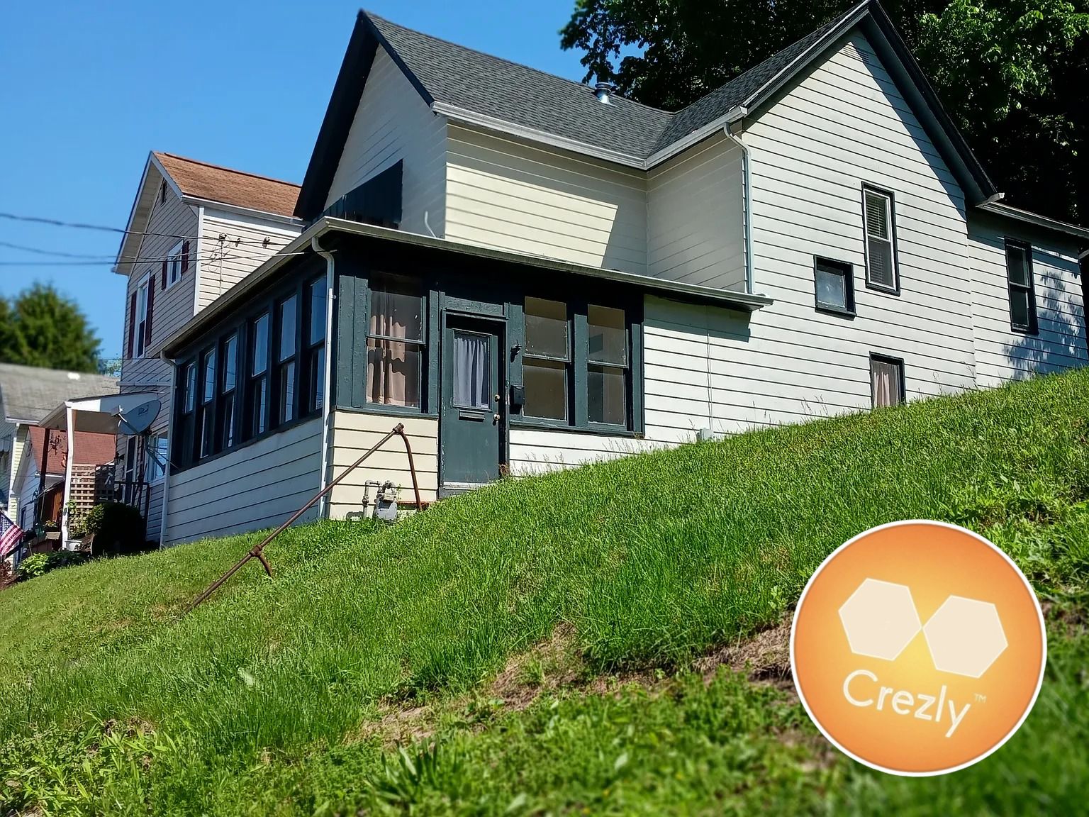 Off-market commercial real estate listing on Crezly