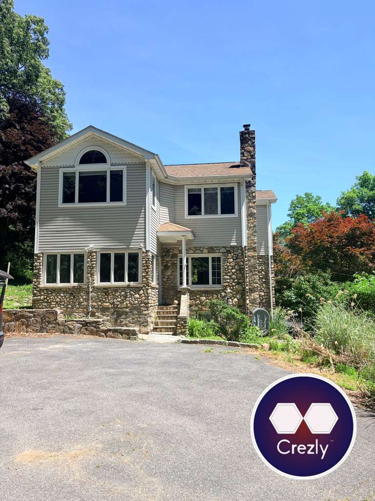 Off-market commercial real estate listing on Crezly