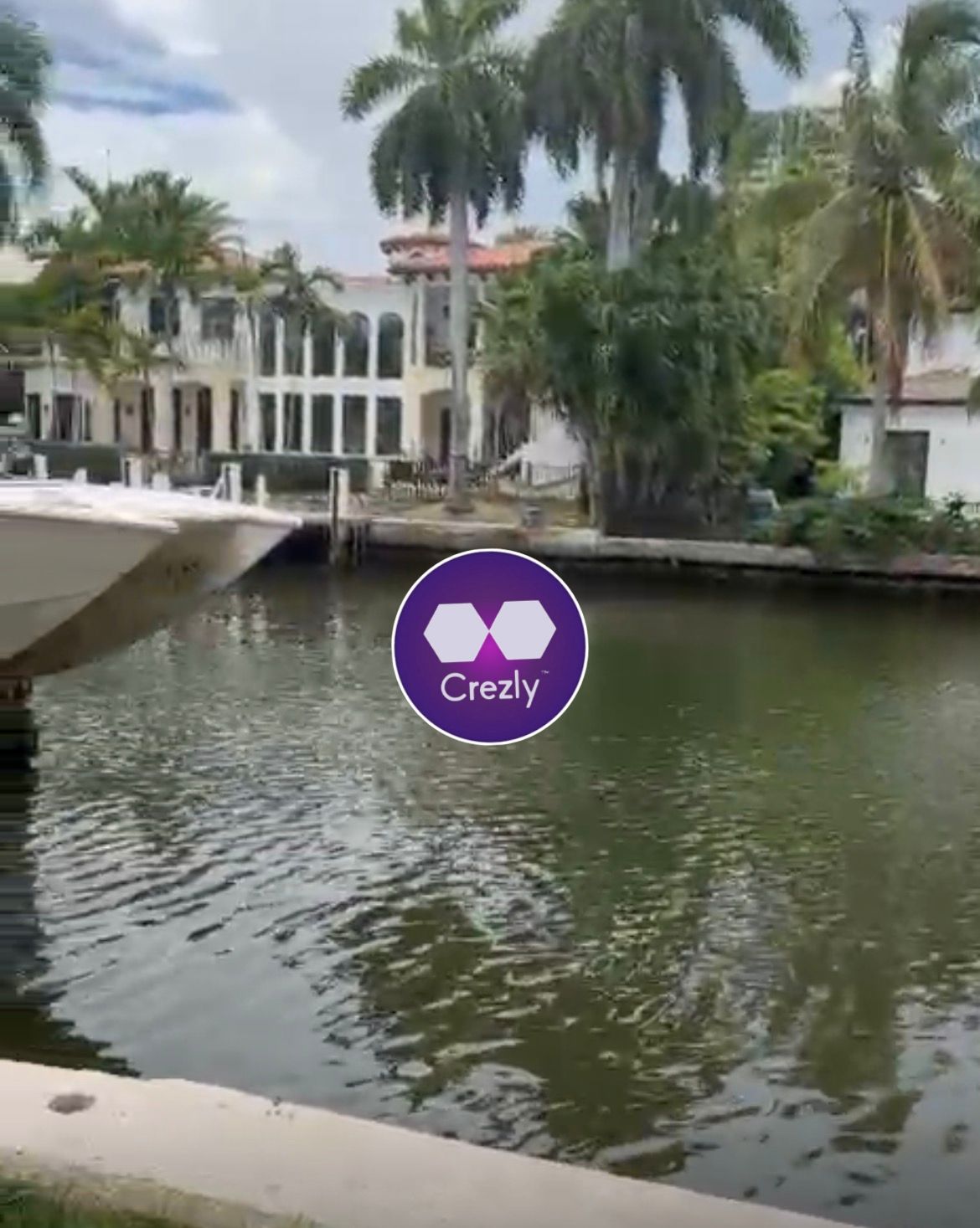 Off-market commercial real estate listing on Crezly