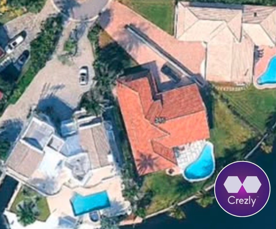 Off-market commercial real estate listing on Crezly