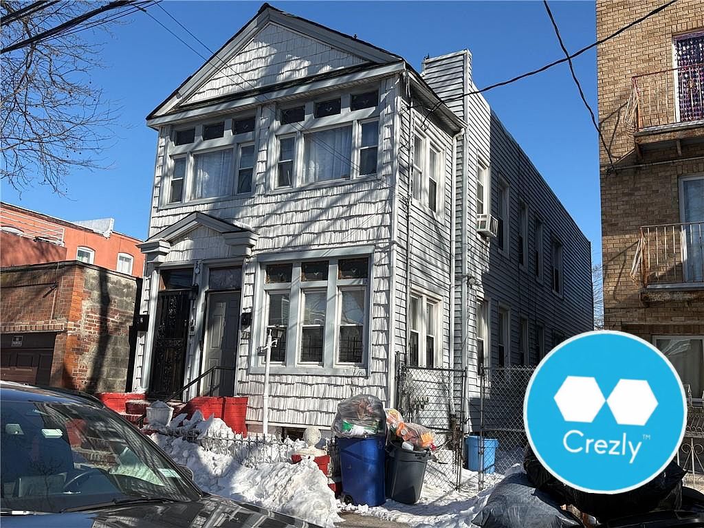 Off-market commercial real estate listing on Crezly
