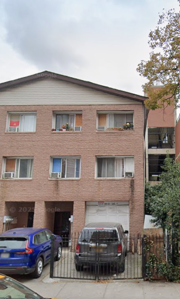 89-31 162nd St Jamaica 3 fam