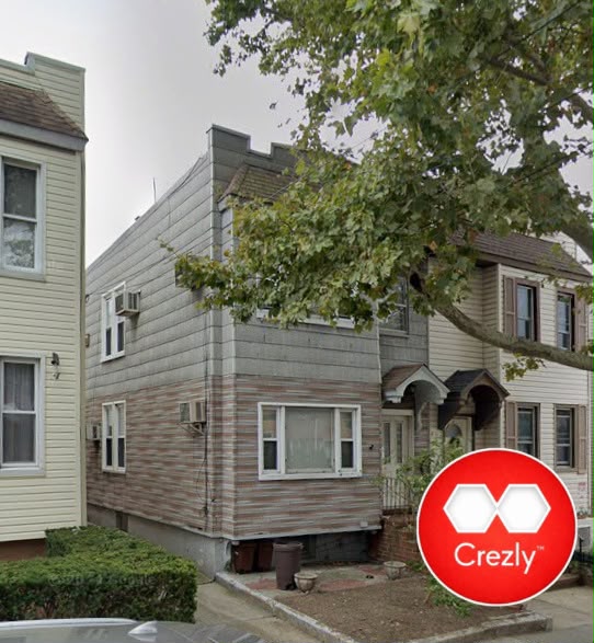 Off-market commercial real estate listing on Crezly
