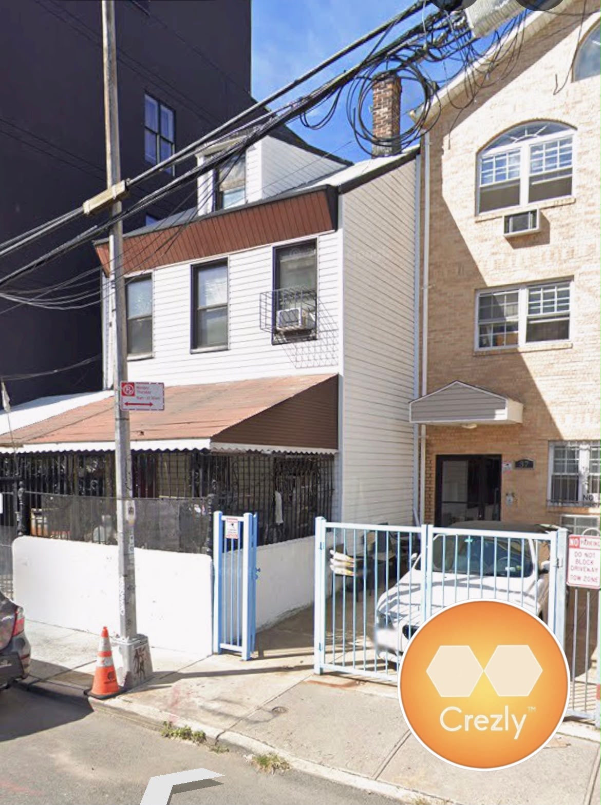 Off-market commercial real estate listing on Crezly