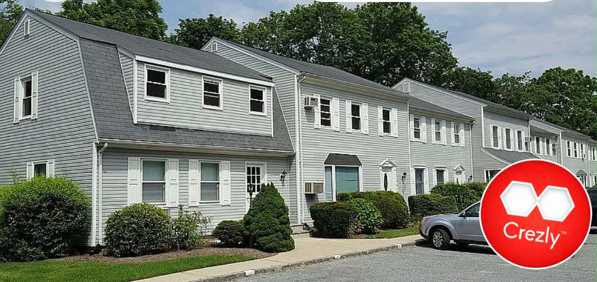 Off-market commercial real estate listing on Crezly