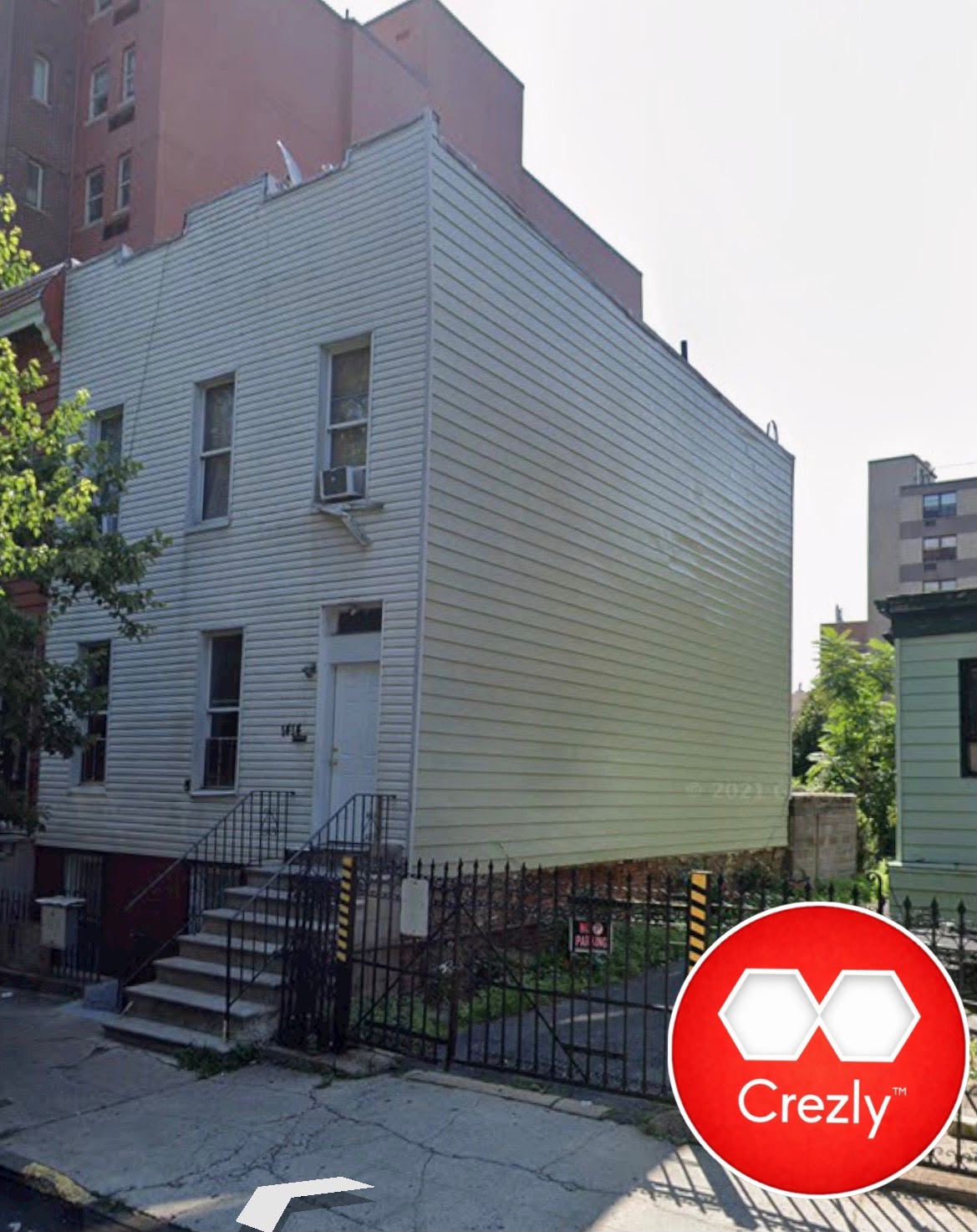 Off-market commercial real estate listing on Crezly