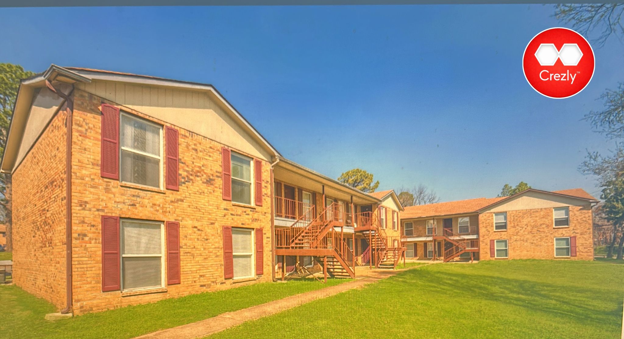 Off-market commercial real estate listing on Crezly