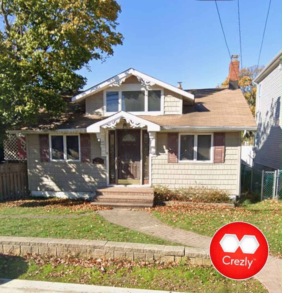 Off-market commercial real estate listing on Crezly