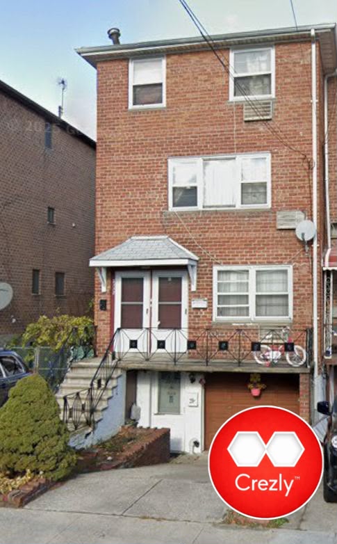 Off-market commercial real estate listing on Crezly