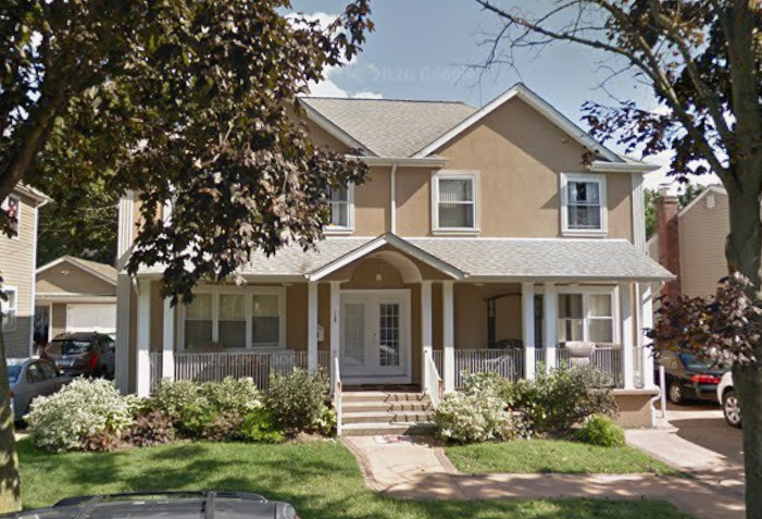 3rd Ave Westbury