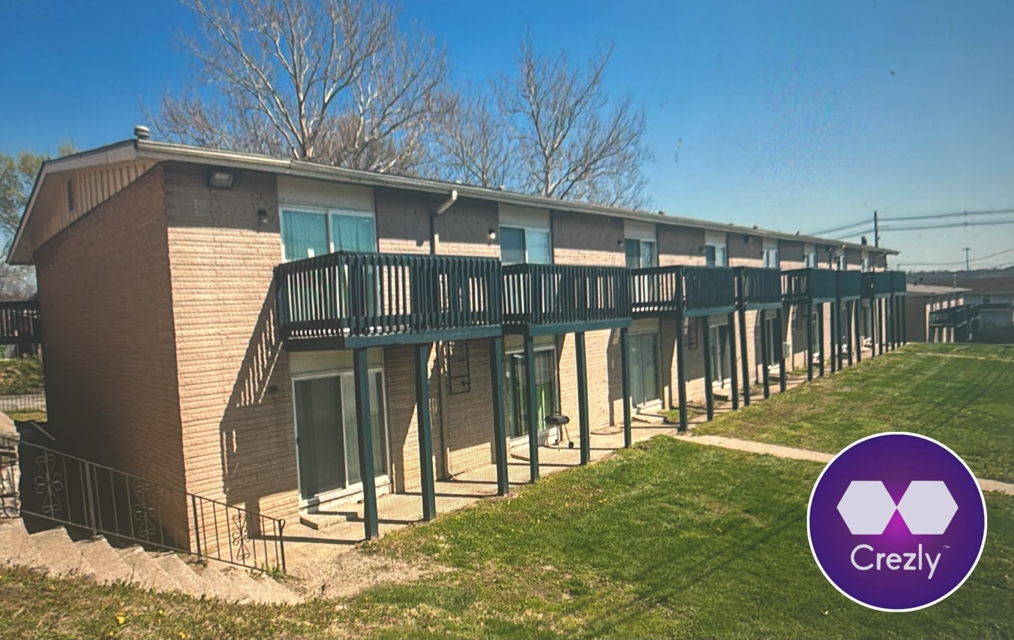 Off-market commercial real estate listing on Crezly