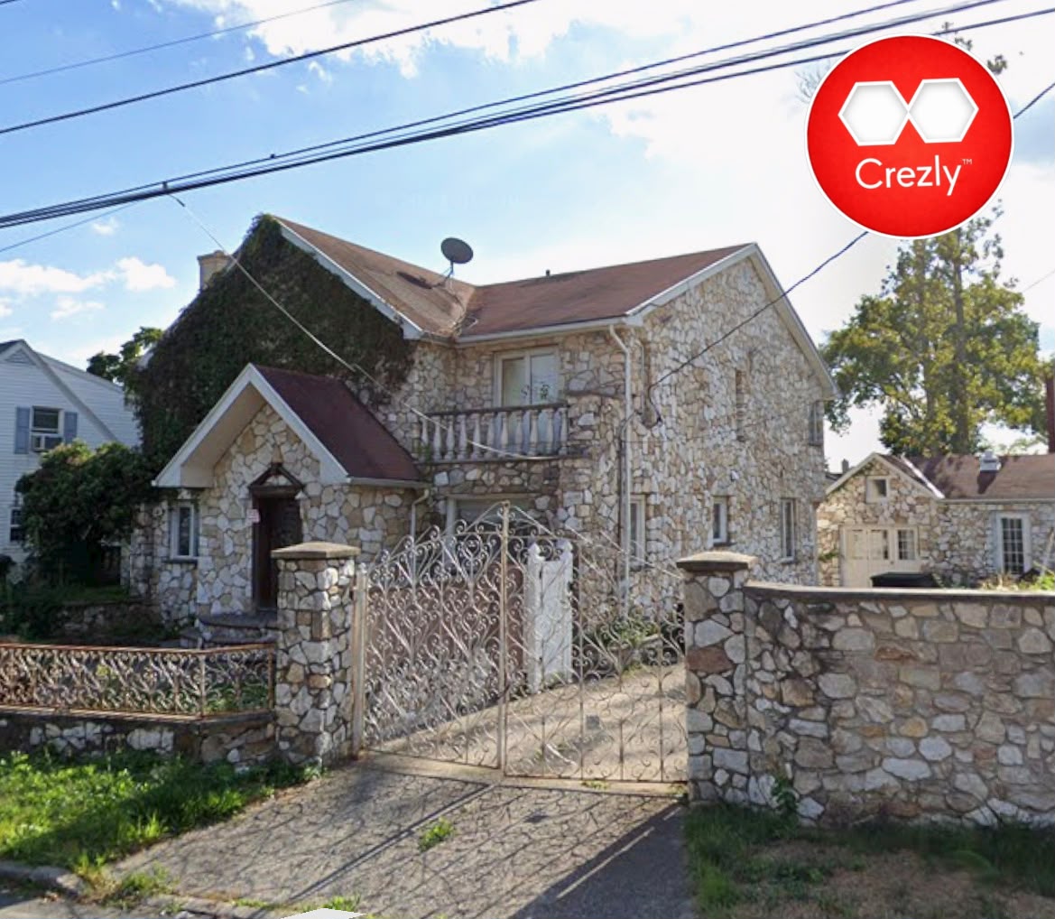 Off-market commercial real estate listing on Crezly