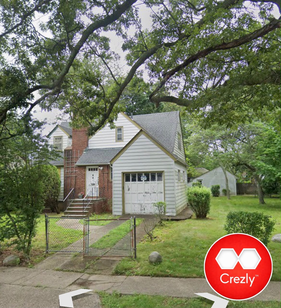 Off-market commercial real estate listing on Crezly