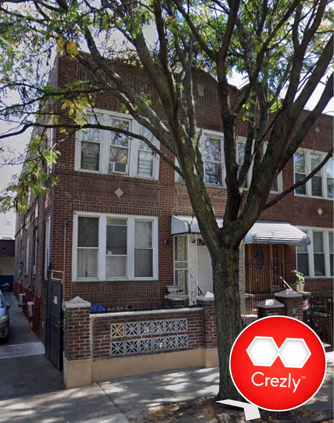Off-market commercial real estate listing on Crezly