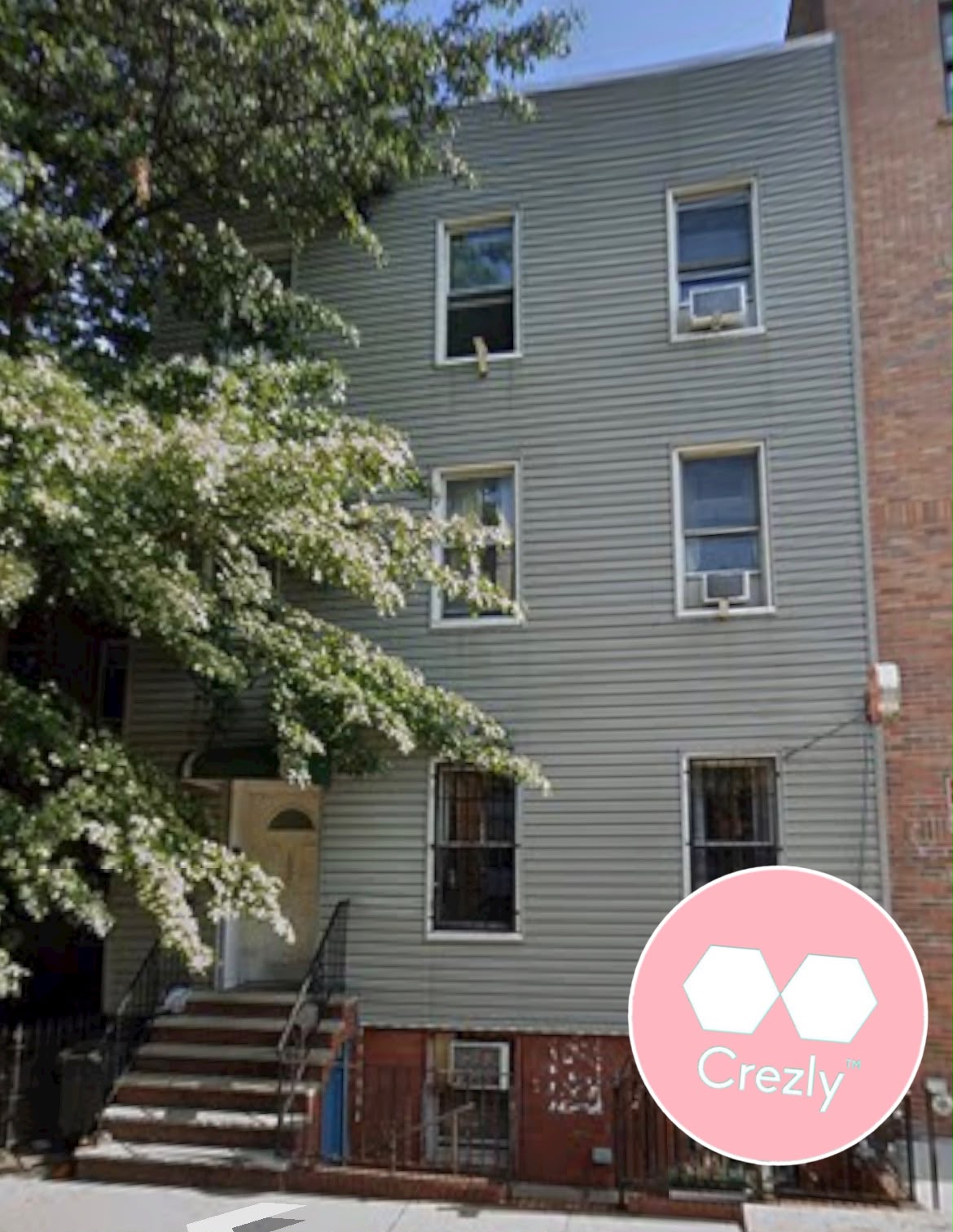 Off-market commercial real estate listing on Crezly