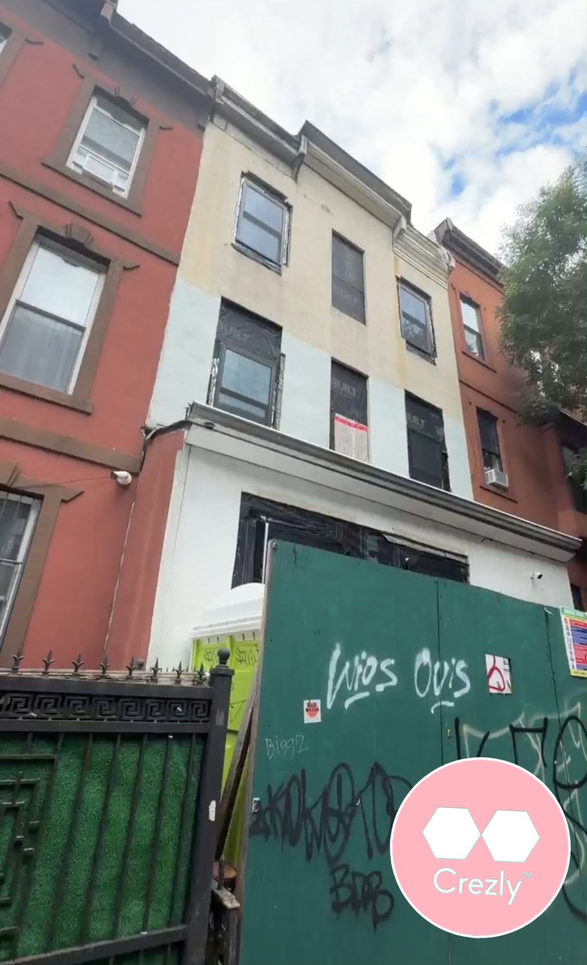 Off-market commercial real estate listing on Crezly