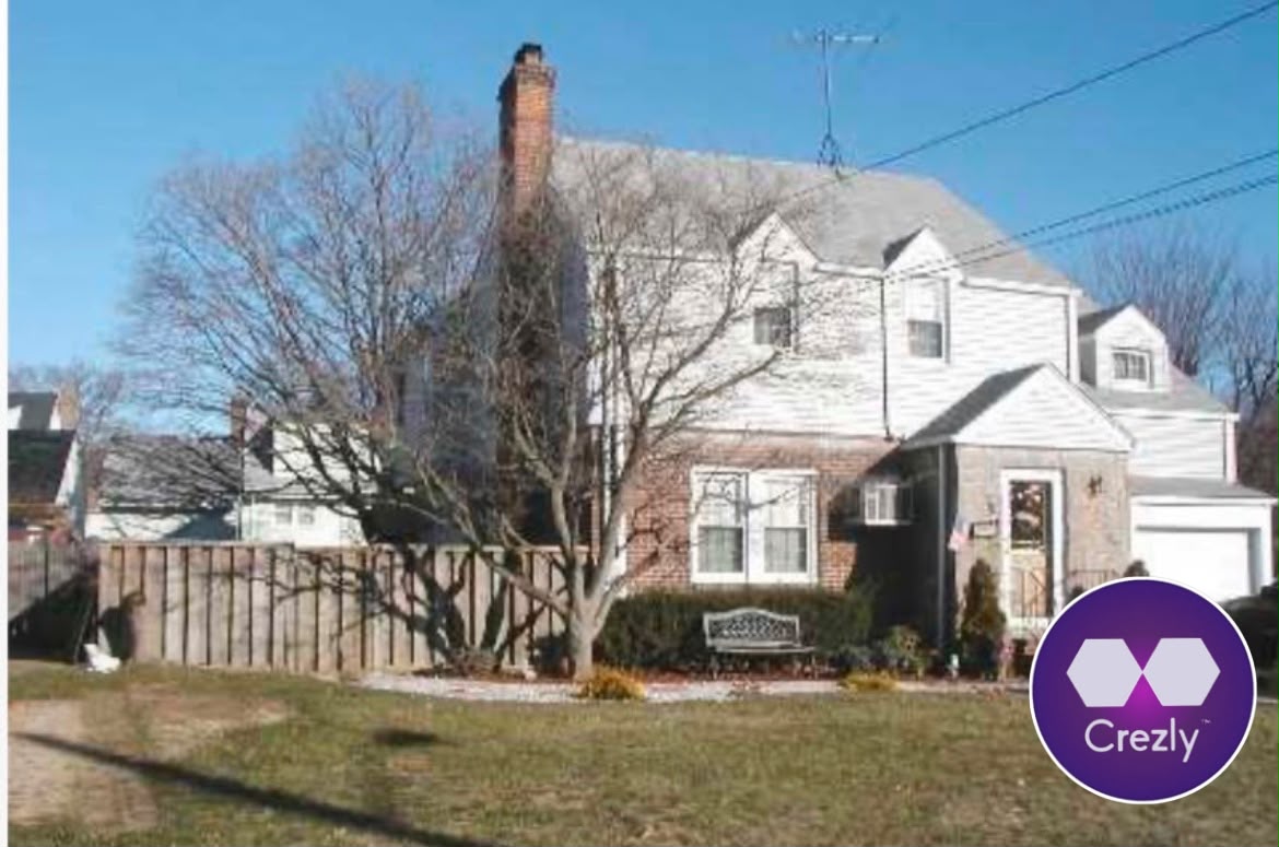 Off-market commercial real estate listing on Crezly