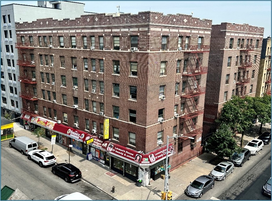 Mixed-Use 52 Units + 6 Stores in Fordham